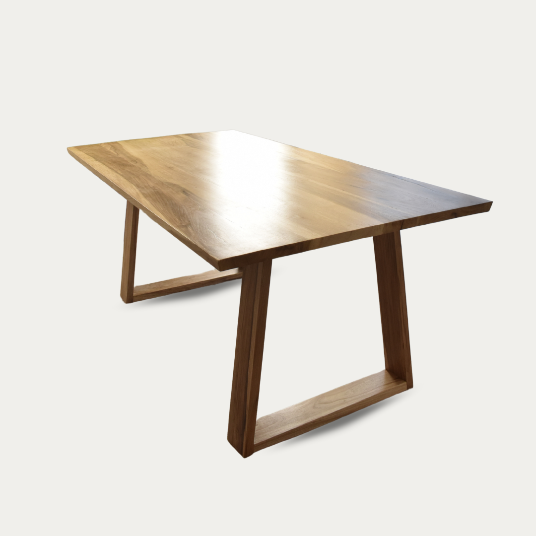 Mesa de comedor siena madera maciza petiribi 